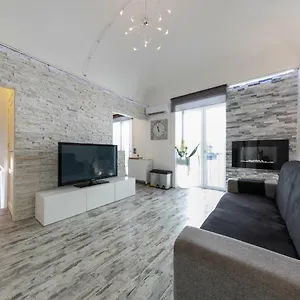 Amuri Apartment
