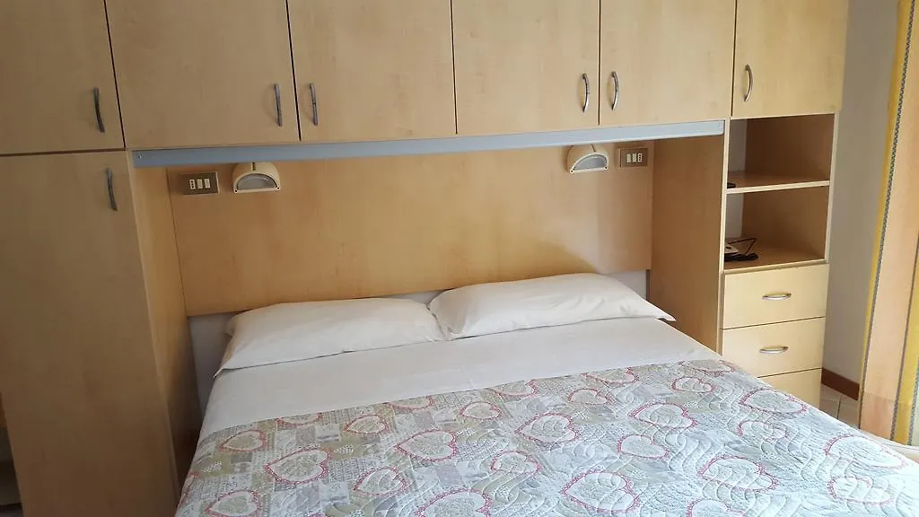 Hotel Canova ليدو دي يسولو